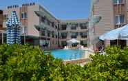 Swimming Pool 4 Mulka Hotel