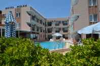 Swimming Pool Mulka Hotel