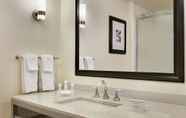In-room Bathroom 3 Hilton Garden Inn Statesville