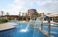 Kolam Renang 2 Phoenix Hotspring Resort