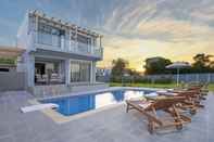 สระว่ายน้ำ Rhodes Sea Villas