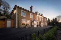 Exterior Harper's Steakhouse with Rooms, Haslemere