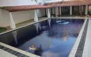 Swimming Pool 2 Vista Tranquil Kosgoda