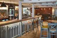 Quầy bar, cafe và phòng lounge Lodge at Solent