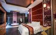 Kamar Tidur 5 MoonArea Business Leisure Motel