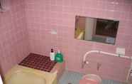 Toilet Kamar 3 Pension Croissant