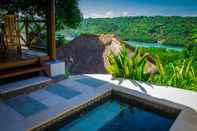 Kolam Renang Twin Island Villas & Dive Resort