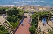 Nearby View and Attractions 2 Sea view and ground floor Apartments le Dune