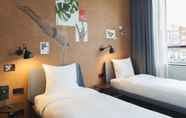 Kamar Tidur 7 Conscious Hotel The Tire Station