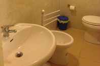 Toilet Kamar Accatania