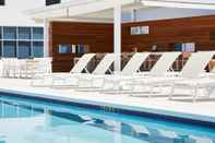 Swimming Pool AC Hotel by Marriott Miami Aventura