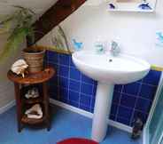 In-room Bathroom 5 B&B ~ Repos Sous les Arbres