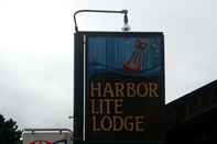 Exterior Harbor Lite Lodge