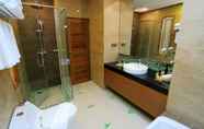 Toilet Kamar 3 Mount Inle Hotel & Resorts