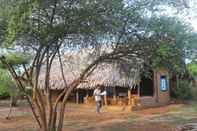 Exterior Back of Beyond - Safari Lodge Yala