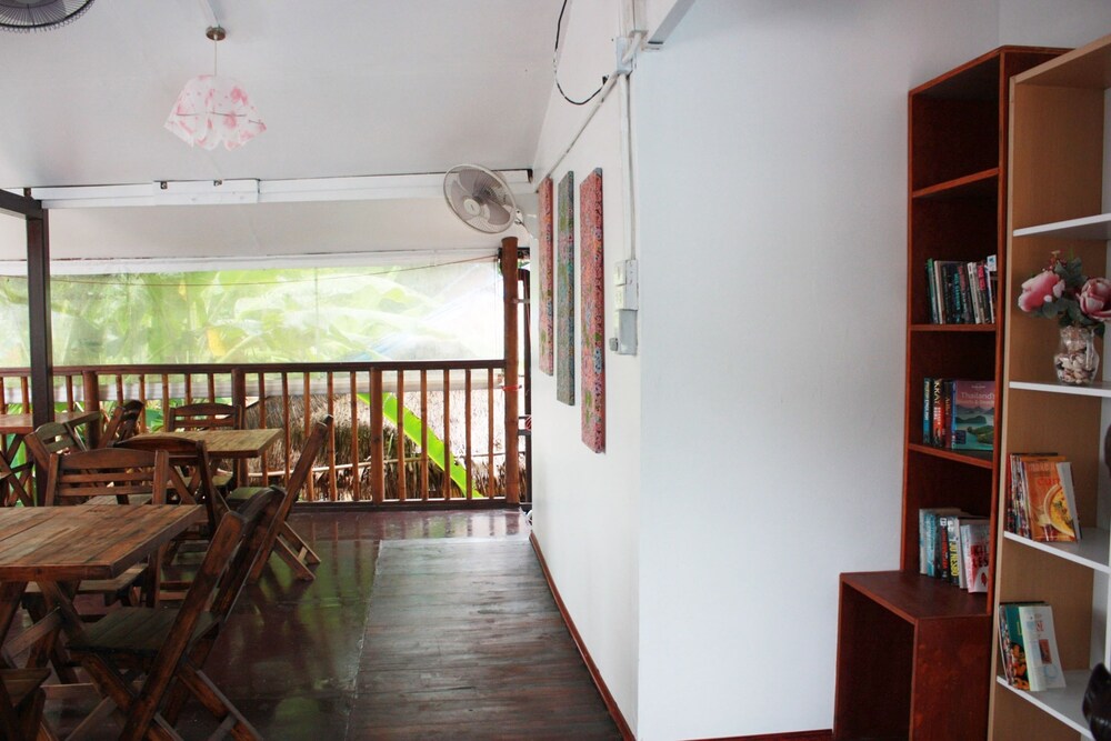 Sảnh chờ 2 Lantern Inn Koh Lipe