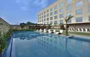 Swimming Pool 5 Radisson Blu Faridabad