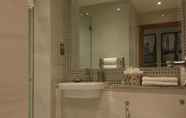 In-room Bathroom 4 Sanctum London Belsize Road