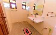 Toilet Kamar 7 Hikka Hide