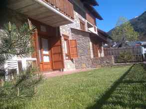 Bangunan 4 APARTMENTSUITESPAIN BAQUEIRA Jardin Privado