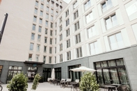 Exterior Motel One Freiburg