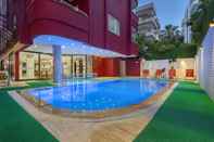 Kolam Renang Twin Apart Hotel