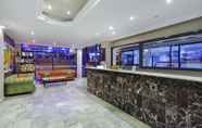 Lobi 4 Twin Apart Hotel