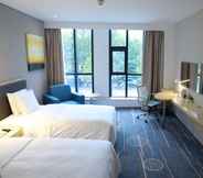 Bedroom 5 Holiday Inn Express Shijiazhuang Heping, an IHG Hotel