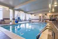 Swimming Pool Hilton Garden Inn Salina