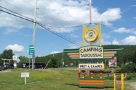 Exterior Les Prets a Camper du Camping Tadoussac