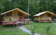 Bedroom 7 Les Prets a Camper du Camping Tadoussac