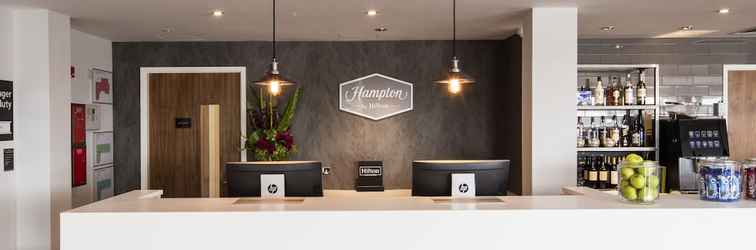 Lobby Hampton by Hilton Humberside Airport