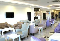 로비 5 Side West Park Hotel