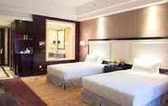 Kamar Tidur 6 Country Garden Phoenix Hotel Yunfu