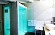 Toilet Kamar 7 Active Hotel