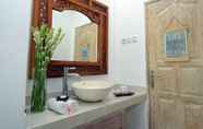 Toilet Kamar 2 Sanur House