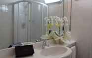In-room Bathroom 2 Residence Adriatico