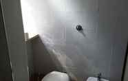 In-room Bathroom 5 Hotel Ristorante Chiar di Luna