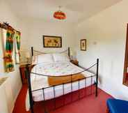 Kamar Tidur 3 West Bowithick Cottages