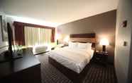 Kamar Tidur 4 Wyndham Garden Edmonton Airport