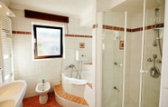 In-room Bathroom 2 Residence AlpenHeart