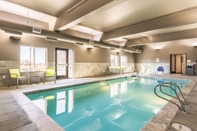 Swimming Pool La Quinta Inn & Suites by Wyndham Walla Walla