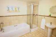 In-room Bathroom Sandgate by the Sea