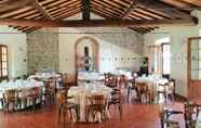 Nhà hàng 5 Hotel Relais Santa Genoveffa
