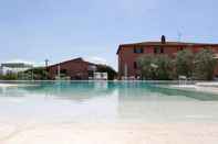 Swimming Pool Hotel Relais Santa Genoveffa