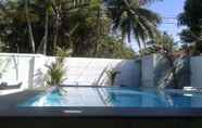 Kolam Renang 2 Villa Comfort