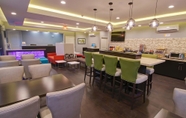 Restaurant 4 Days Inn & Suites by Wyndham Port Arthur