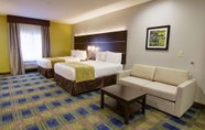 Bedroom 2 Days Inn & Suites by Wyndham Port Arthur