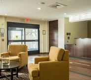 Lobby 5 Sleep Inn & Suites