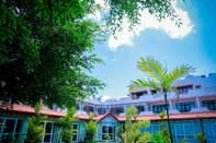 Exterior White House Hotel Kosgoda